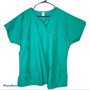Medline Large green Scrub Top